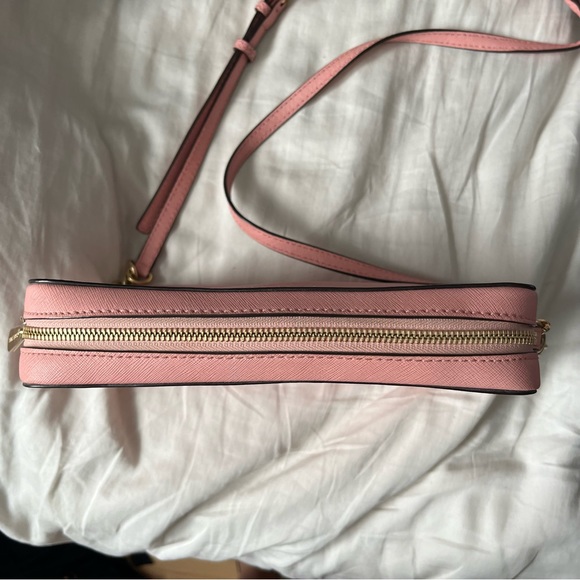 Michael Kors Jet Set crossbody bag - Picture 4 of 12